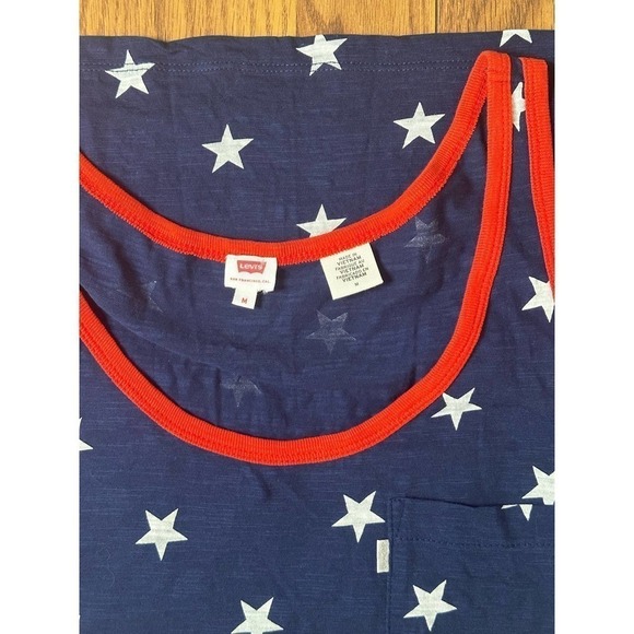 Levi’s patriotic star tank - Picture 7 of 8